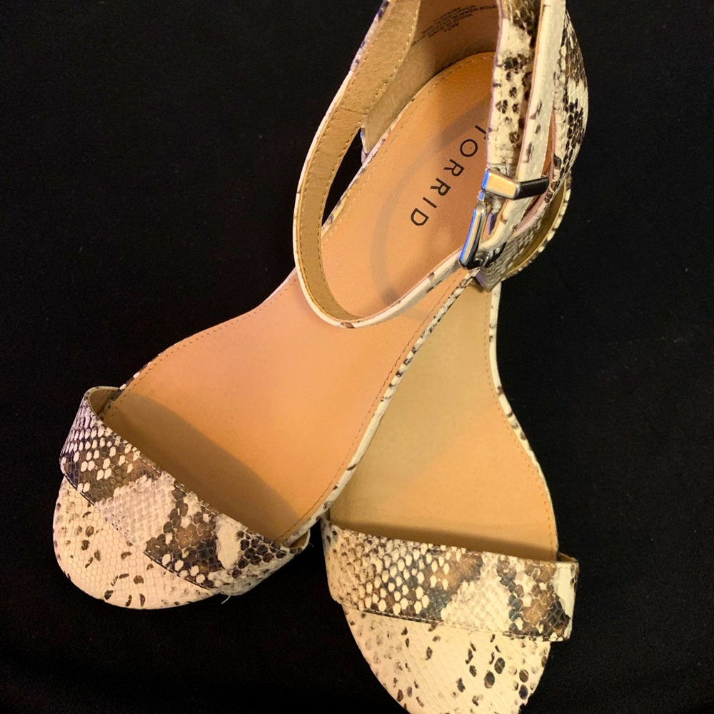TORRID 2in Snakeprint Heeled sandals 10W